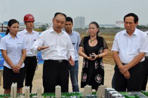 河南省委常委、洛陽市委書記陳雪楓調(diào)研炎黃科技園